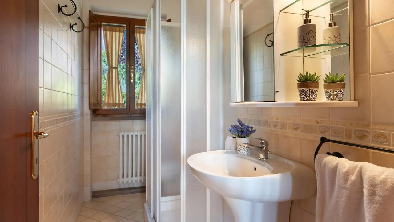 Peruccio 4, Emma Villas Volterra