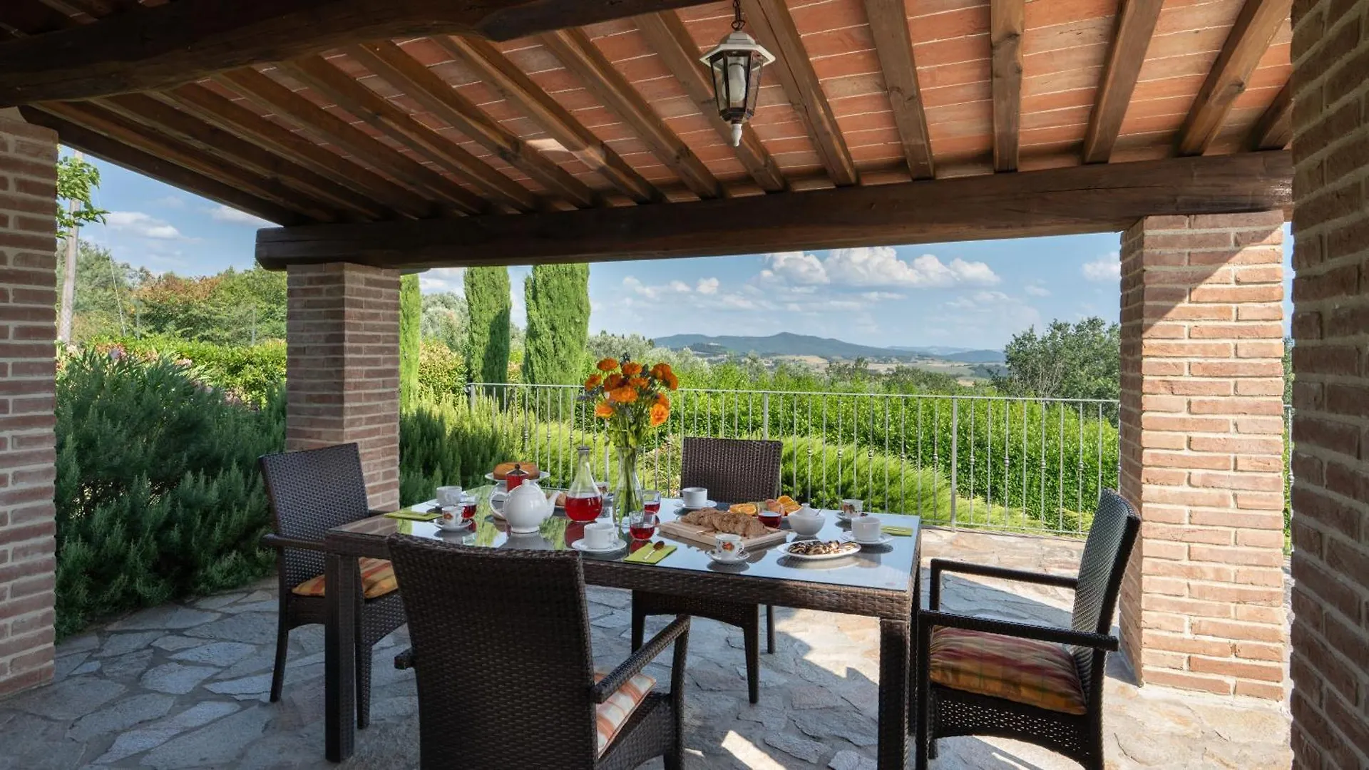 Peruccio 4, Emma Villas Volterra