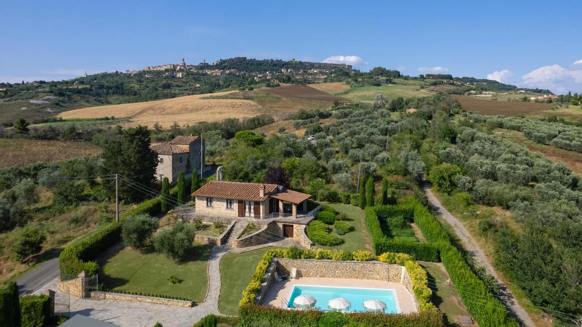 Peruccio 4, Emma Villas Volterra